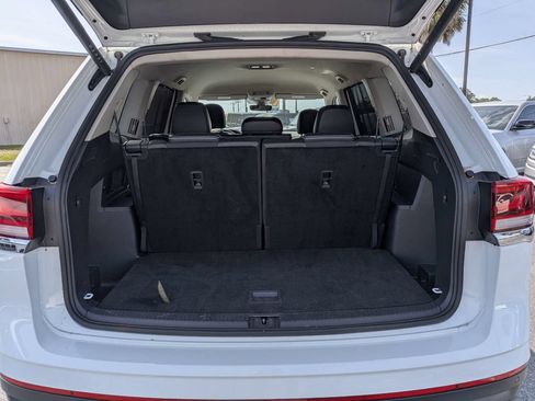 Used 2025 Volkswagen Atlas SE FWD image 13