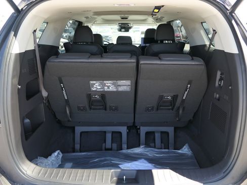New 2025 Kia Carnival SX Prestige image 22