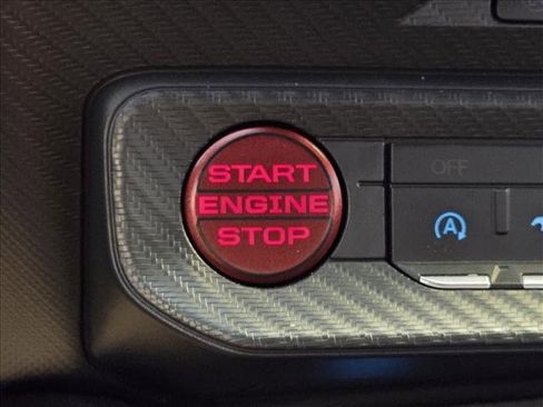 Used 2025 Ford Mustang GT Premium image 17