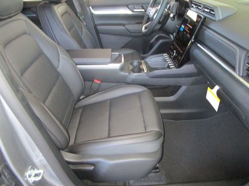 New 2026 GMC Terrain Elevation w/ Elevation Premium Package image 29