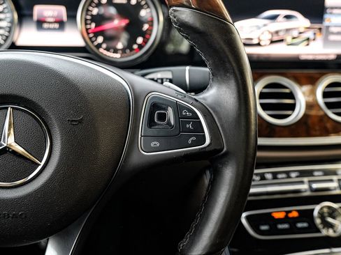 Used 2017 Mercedes-Benz E 300 image 17
