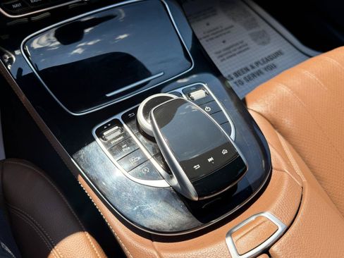 Used 2017 Mercedes-Benz E 300 4MATIC image 25