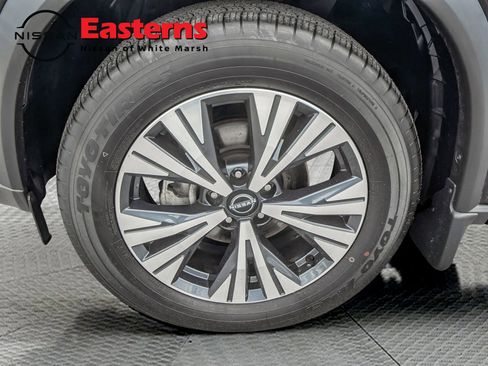 Used 2022 Nissan Rogue SV image 62