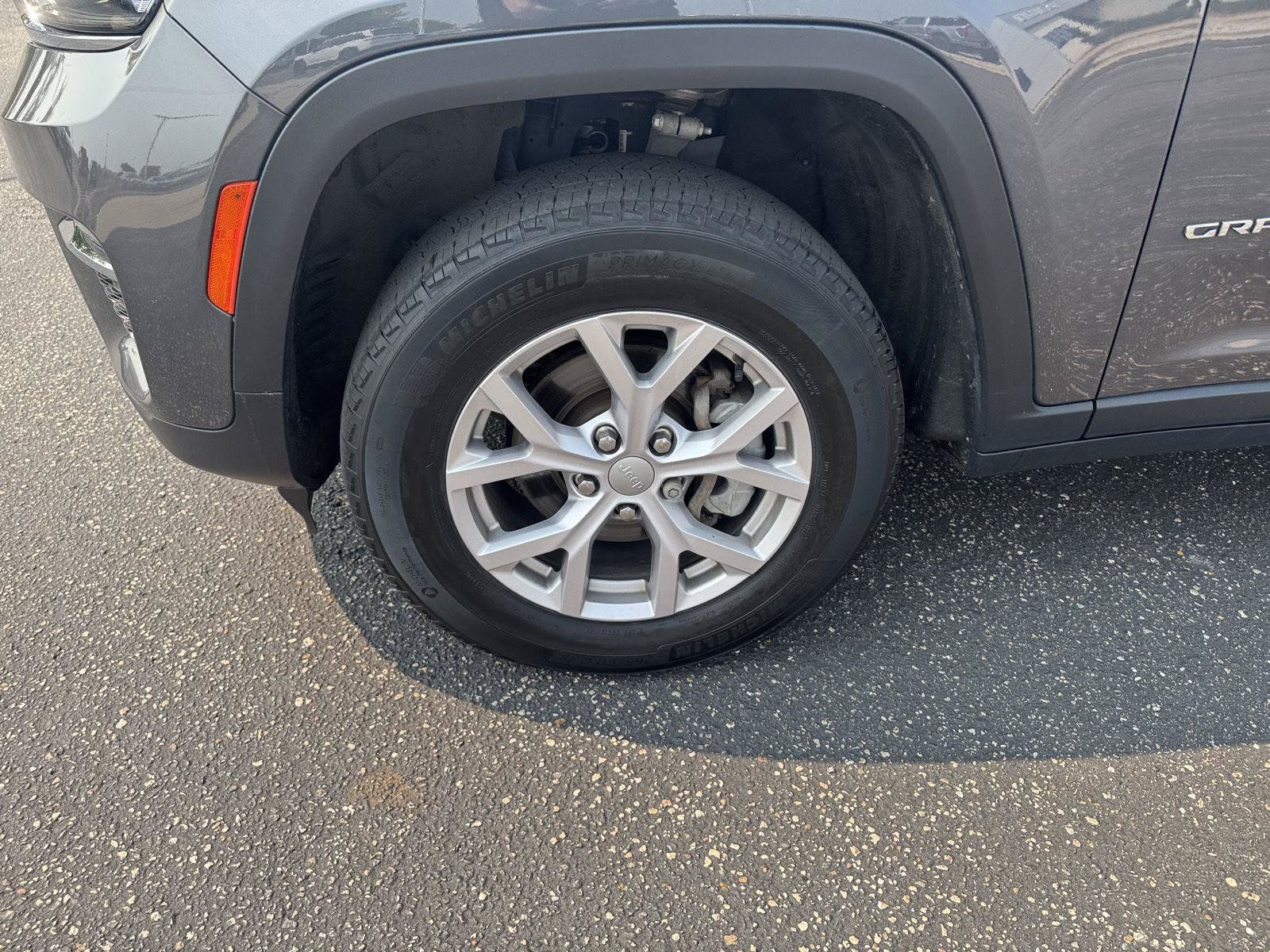 Used 2022 Jeep Grand Cherokee Limited AWD/4WD image 9