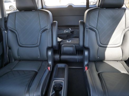 Certified 2025 INFINITI QX80 Luxe image 13