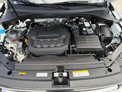 Certified 2023 Volkswagen Tiguan SE FWD image 29