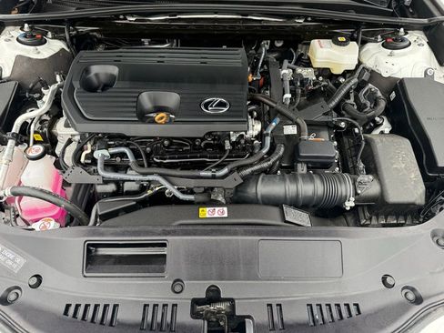 Certified 2025 Lexus ES 300h w/ Premium Package image 20