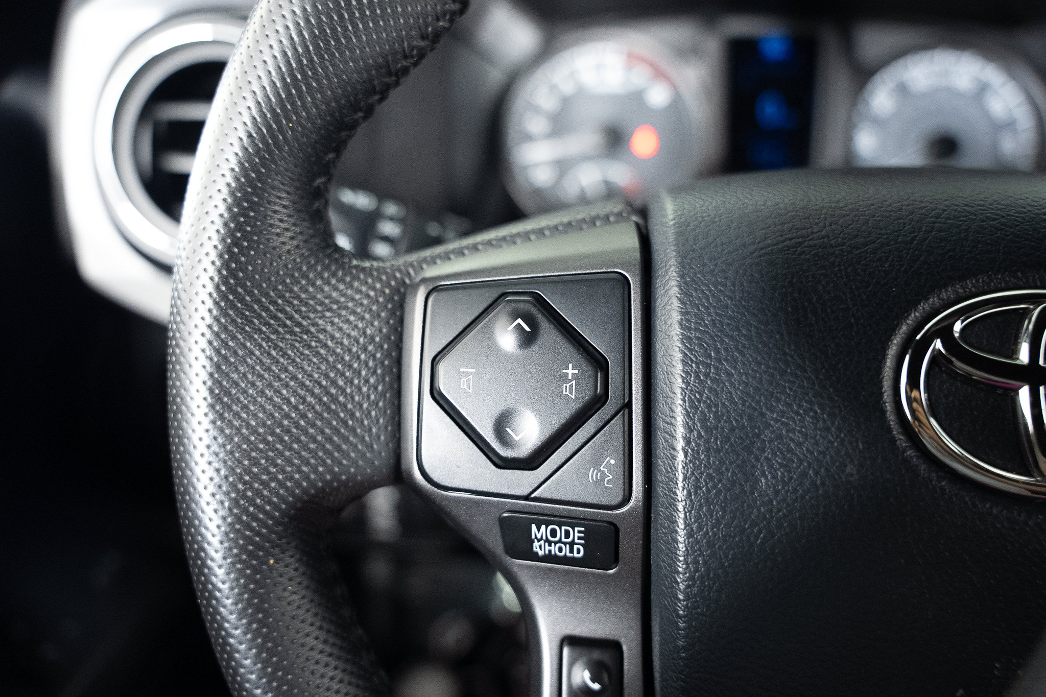 Used 2020 Toyota Tacoma TRD Sport RWD image 31