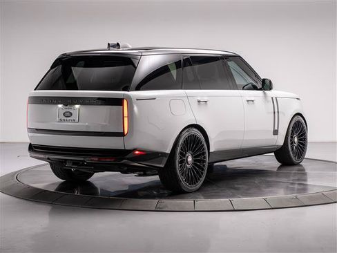 Used 2025 Land Rover Range Rover Long Wheelbase SE AWD/4WD image 5