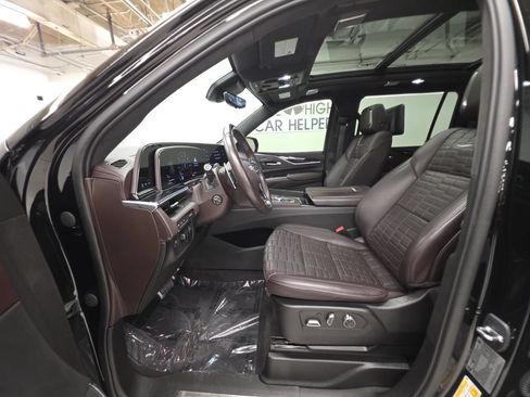 Used 2023 Cadillac Escalade ESV V AWD/4WD image 19