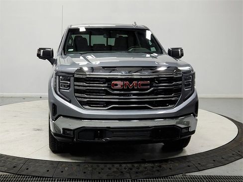 New 2026 GMC Sierra 1500 SLT image 2