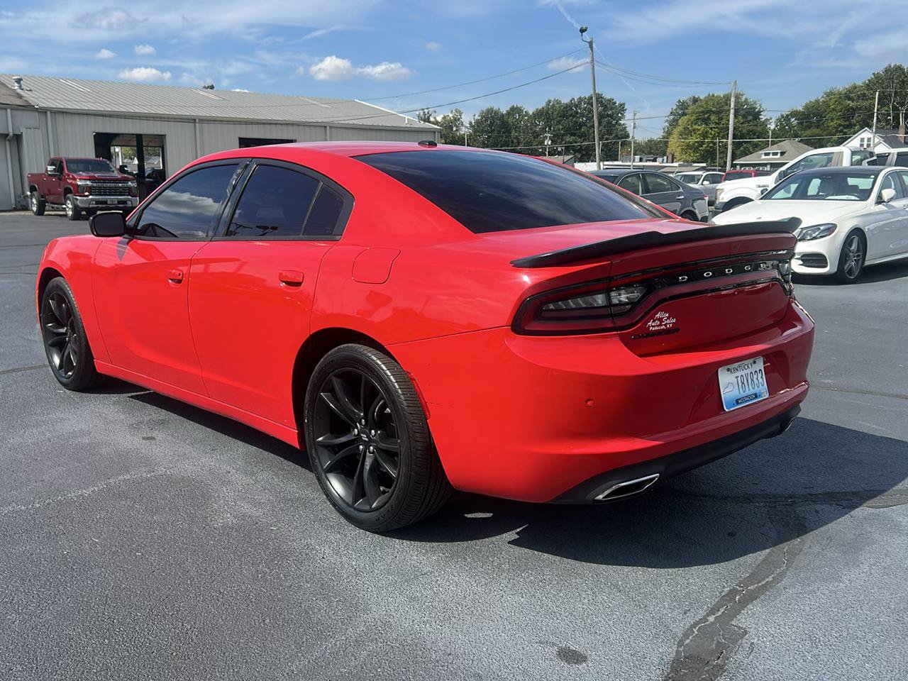 Used 2018 Dodge Charger SXT w/ Blacktop Package RWD image 7