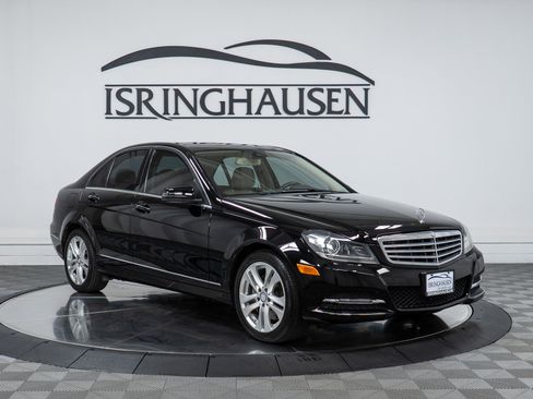 Used 2014 Mercedes-Benz C 300 4MATIC Sedan image 3