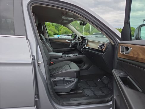 Certified 2024 Volkswagen Atlas SE AWD/4WD image 25