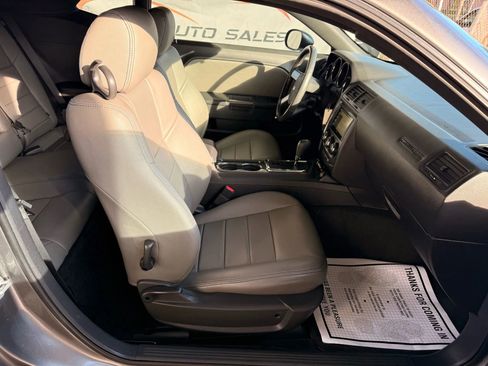 Used 2010 Dodge Challenger R/T image 23