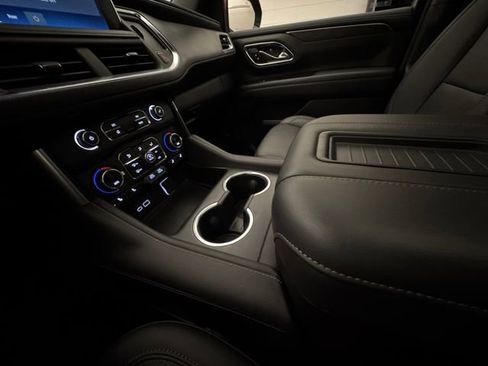 Used 2024 Chevrolet Tahoe Z71 w/ Luxury Package image 25