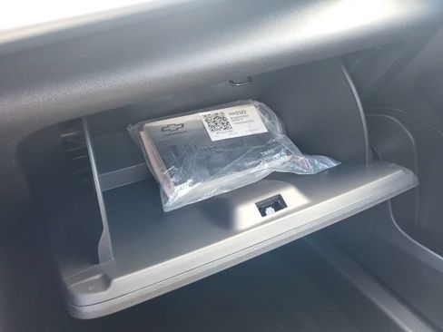 Used 2022 Chevrolet Trax LT FWD image 26