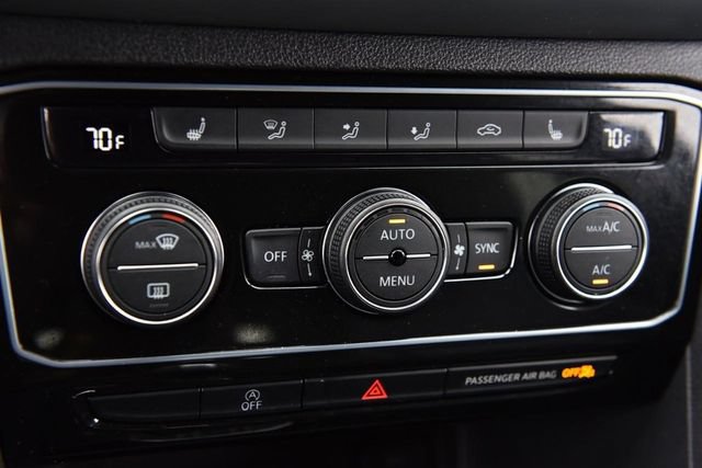 Used 2023 Volkswagen Atlas Cross Sport SEL R-Line AWD/4WD image 15