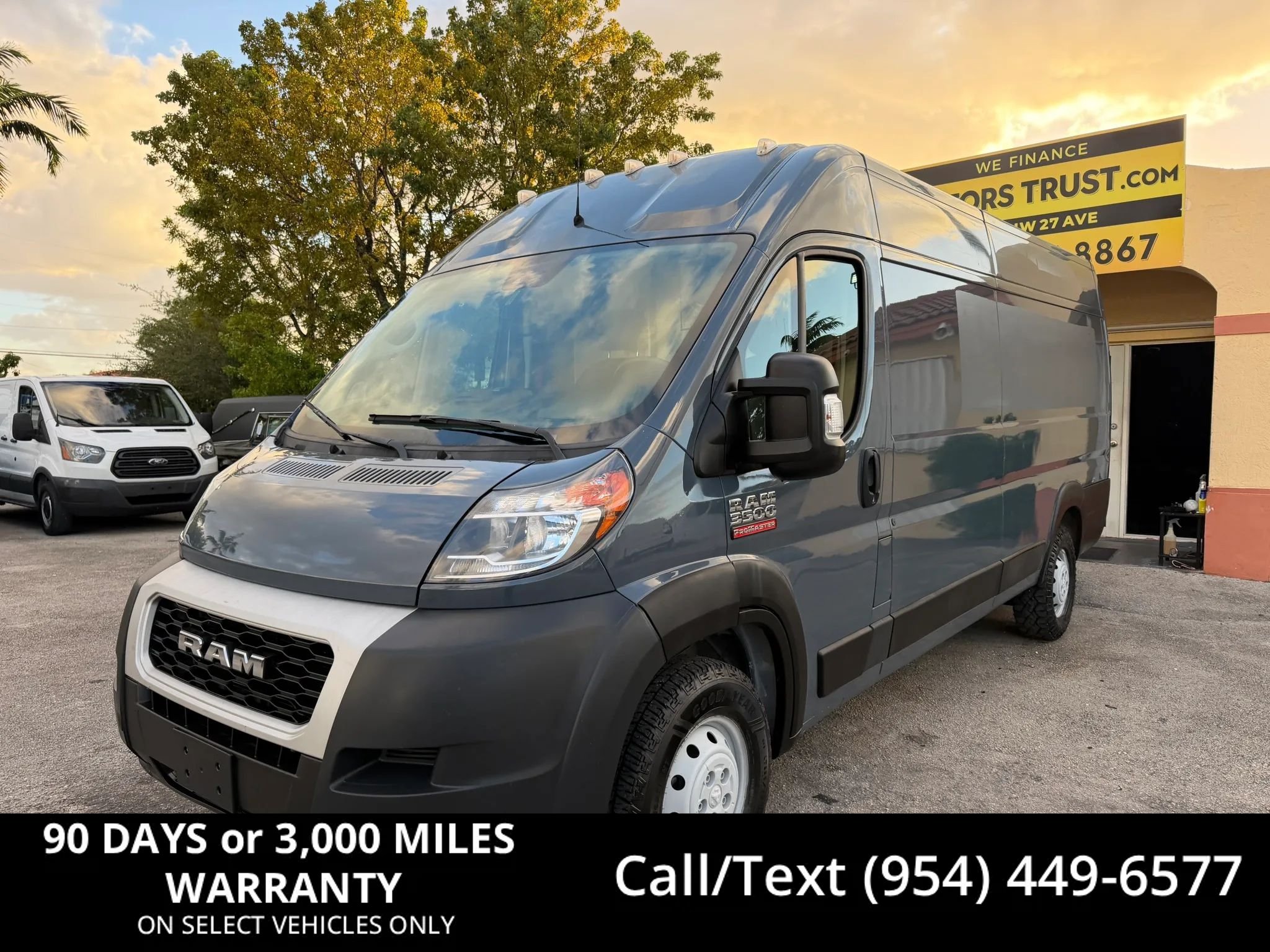 Used 2021 RAM ProMaster 3500 FWD image 1