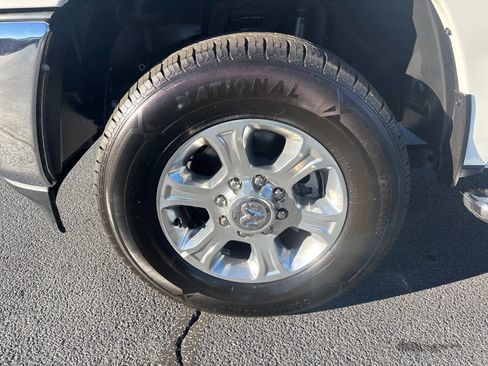 Used 2024 RAM 2500 Big Horn image 26