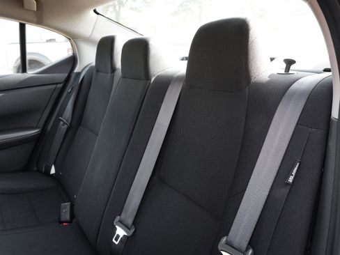 Used 2024 Nissan Sentra S FWD image 33