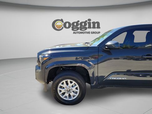 Used 2024 Toyota Tacoma SR5 RWD image 31