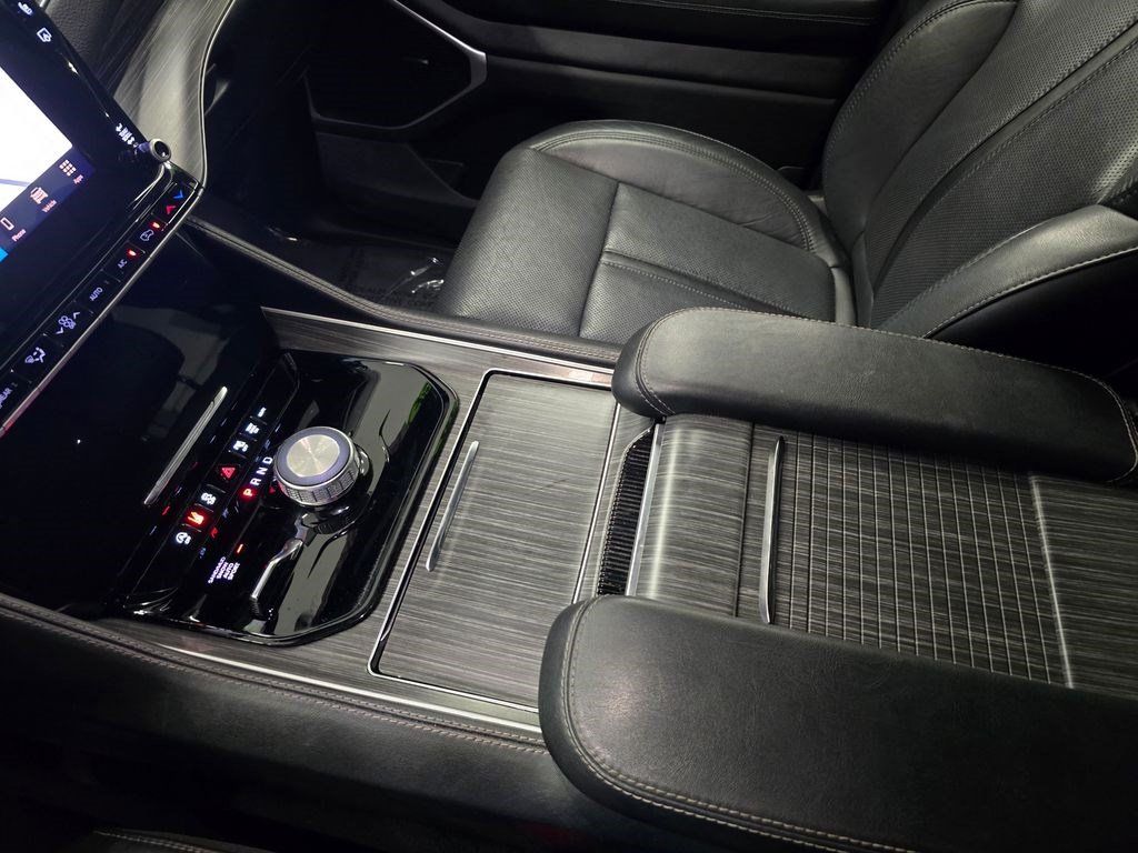 Used 2024 Jeep Wagoneer Series II w/ Flexible Seating Group AWD/4WD image 25