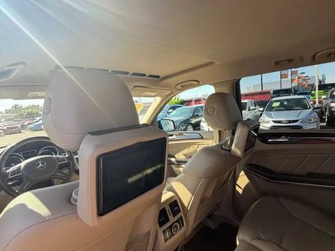 Used 2014 Mercedes-Benz GL 450 4MATIC image 10
