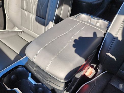 New 2026 Buick Enclave Avenir image 33