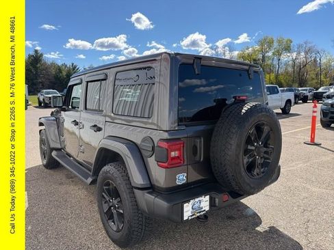 Used 2021 Jeep Wrangler Unlimited Sahara AWD/4WD image 6