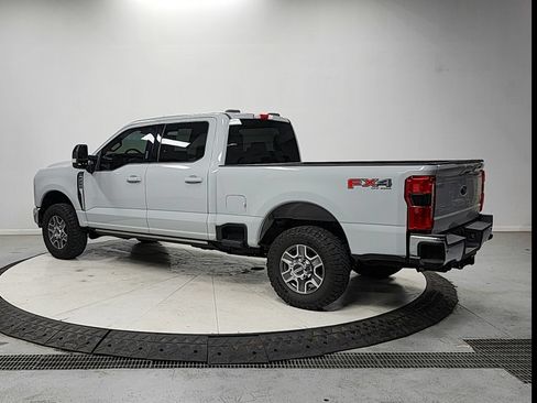 Used 2025 Ford F250 Lariat w/ FX4 Off-Road Package AWD/4WD image 5