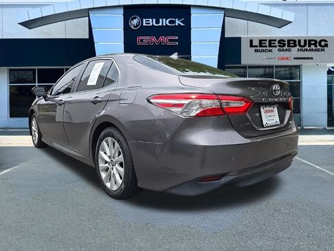 Used 2019 Toyota Camry LE FWD image 5