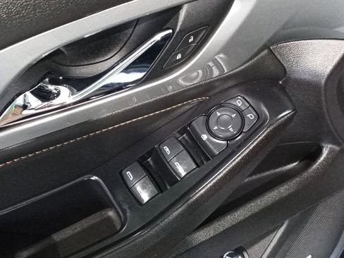 Used 2021 Chevrolet Traverse RS FWD image 17