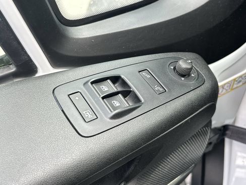 Used 2025 RAM ProMaster 2500 w/ Convenience Group FWD image 15