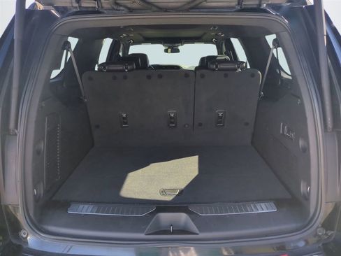Used 2023 GMC Yukon XL Denali image 14