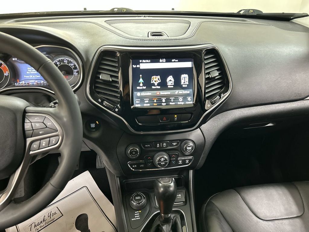 Certified 2022 Jeep Cherokee Limited w/ Elite Package AWD/4WD image 19
