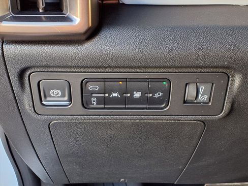 Used 2025 GMC Hummer EV 2X image 14