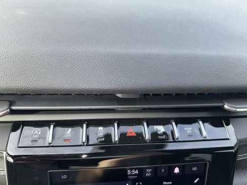 Used 2024 Jeep Grand Cherokee Laredo X w/ Trailer Tow Package image 30