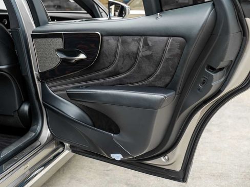 Used 2019 Lexus LS 500 w/ Interior Upgrade Package RWD image 38