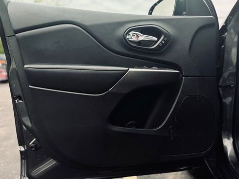 Certified 2022 Jeep Cherokee Limited image 15