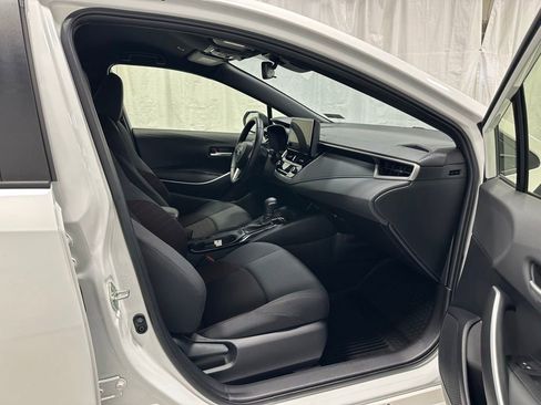 Used 2025 Toyota Corolla SE FWD image 57