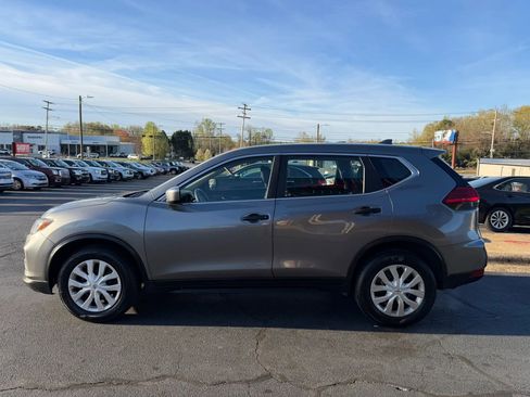 Used 2017 Nissan Rogue S AWD/4WD image 4