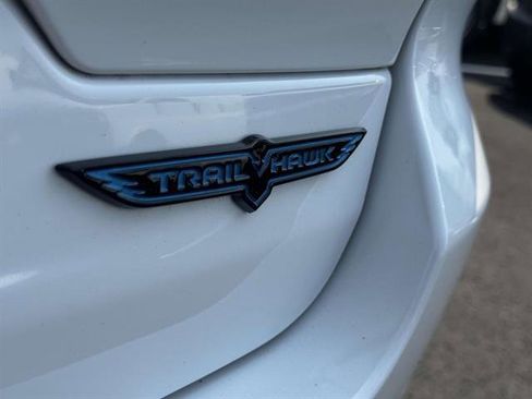 Used 2023 Jeep Grand Cherokee Trailhawk image 5