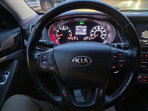 Used 2014 Kia Cadenza Premium image 24