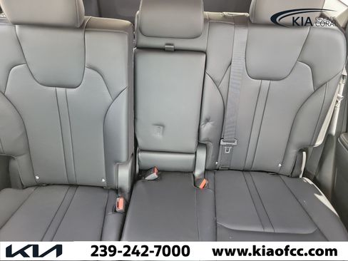 Certified 2025 Kia Sorento S w/ Panoramic Sunroof Package FWD image 30