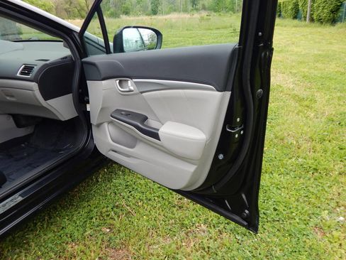 Used 2015 Honda Civic EX-L image 16