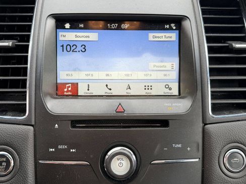 Used 2018 Ford Taurus SEL w/ Equipment Group 201A image 17