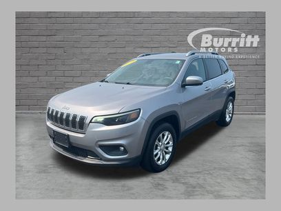 Used 2019 Jeep Cherokee Latitude w/ Popular Appearance Group