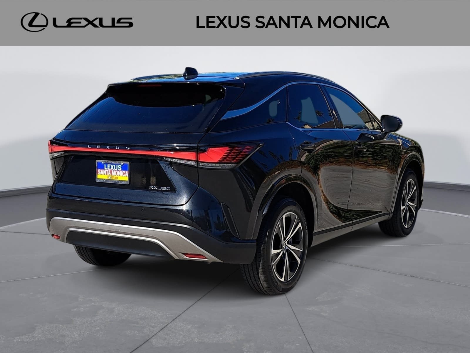 Used 2024 Lexus RX 350 Premium w/ Convenience Package FWD image 5