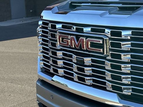 Used 2024 GMC Sierra 2500 Denali w/ Denali Reserve Package AWD/4WD image 31
